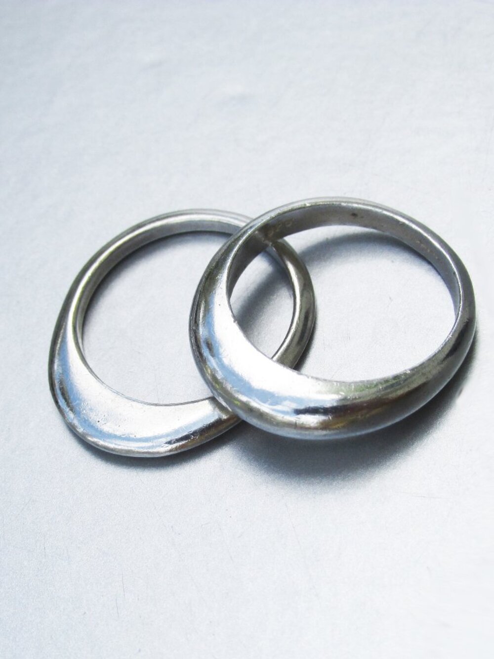 Pair of Vintage Sterling Silver 2 Flat Domed Band Rings Sz 6 1/2